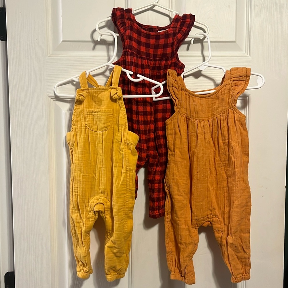 Set of 3 Cat & Jack Romper bundle (6-9mo)